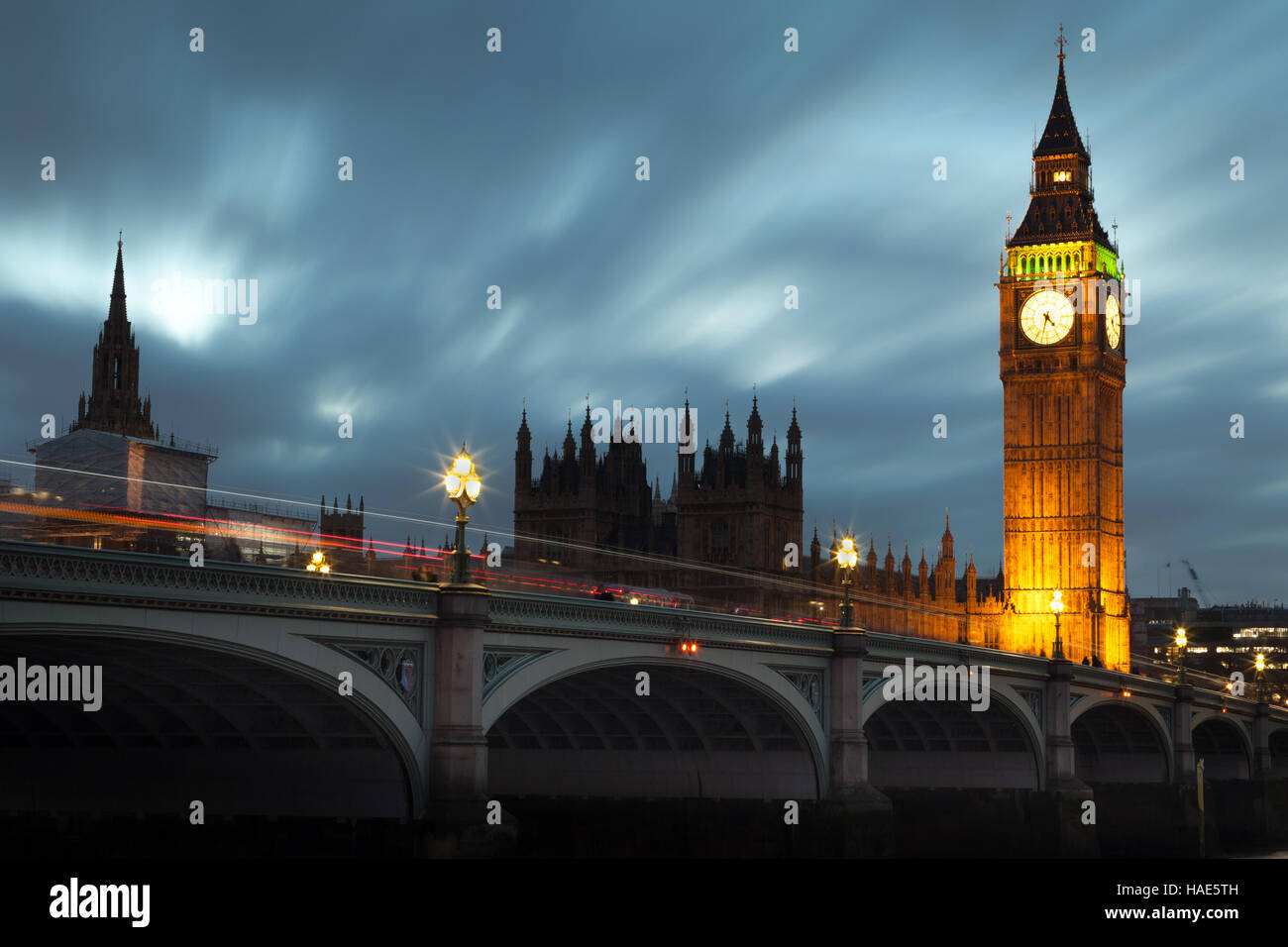 Big ben clock tower night hi-res stock photography and images - Alamy