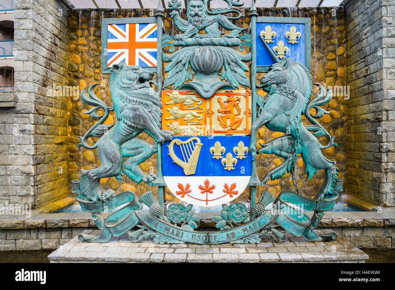 Royal coat of arms of canada hi-res stock photography and images - Alamy