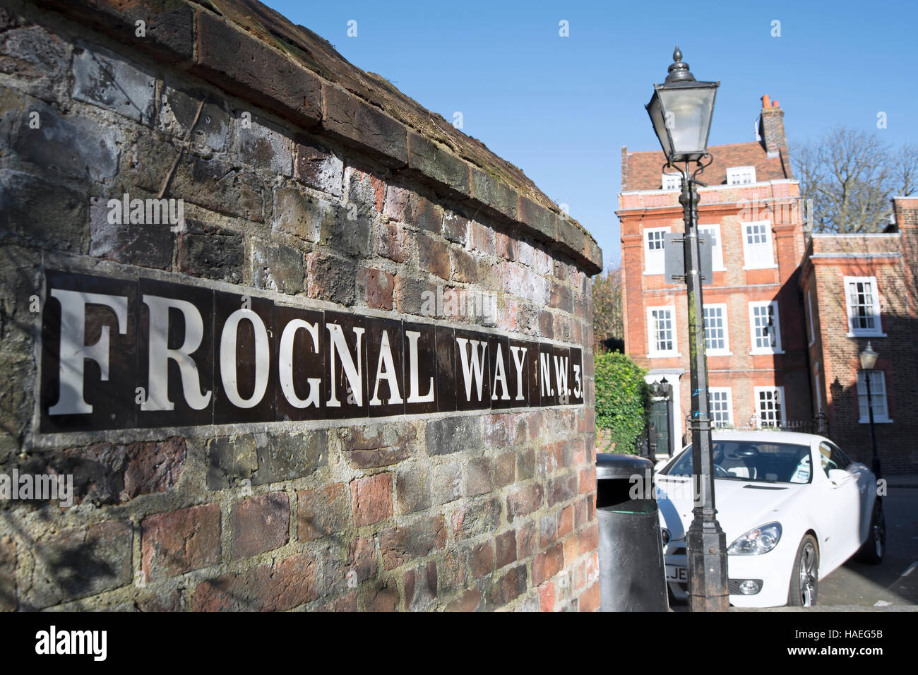 street name sign for frognal way, hampstead, london nw3 Stock Photo Alamy