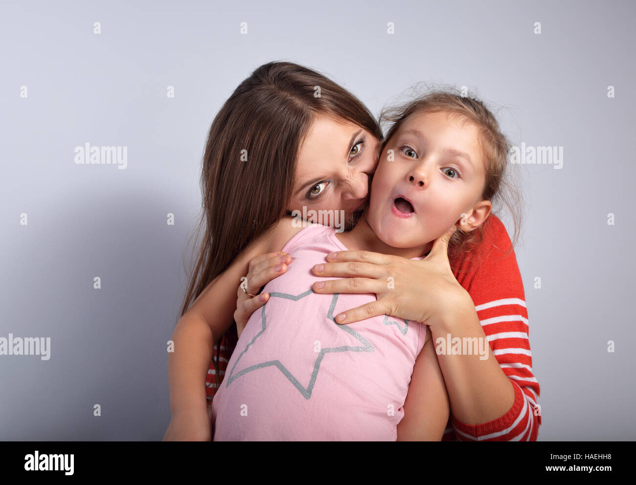 mom and young daughter naughty pics 