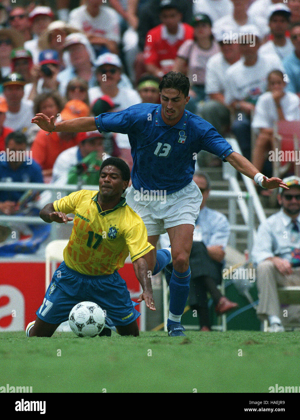 MAZINHO & DINO BAGGIO BRAZIL V ITALY WORLD CUP FINAL 17 July 1994 Stock Photo