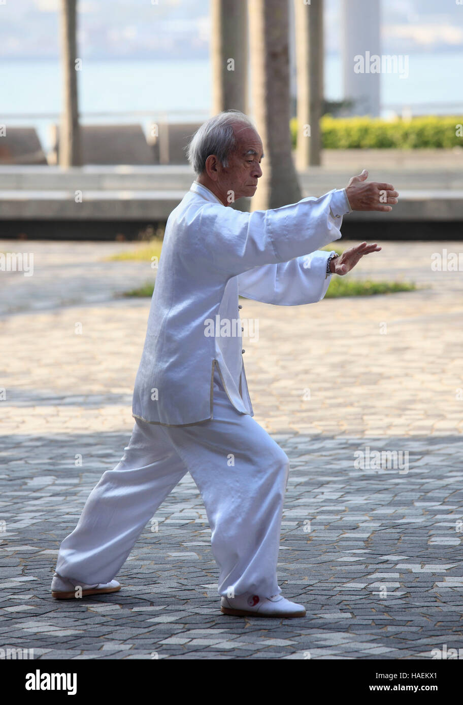 China, Hong Kong, tai chi, morning exercise Stock Photo Alamy