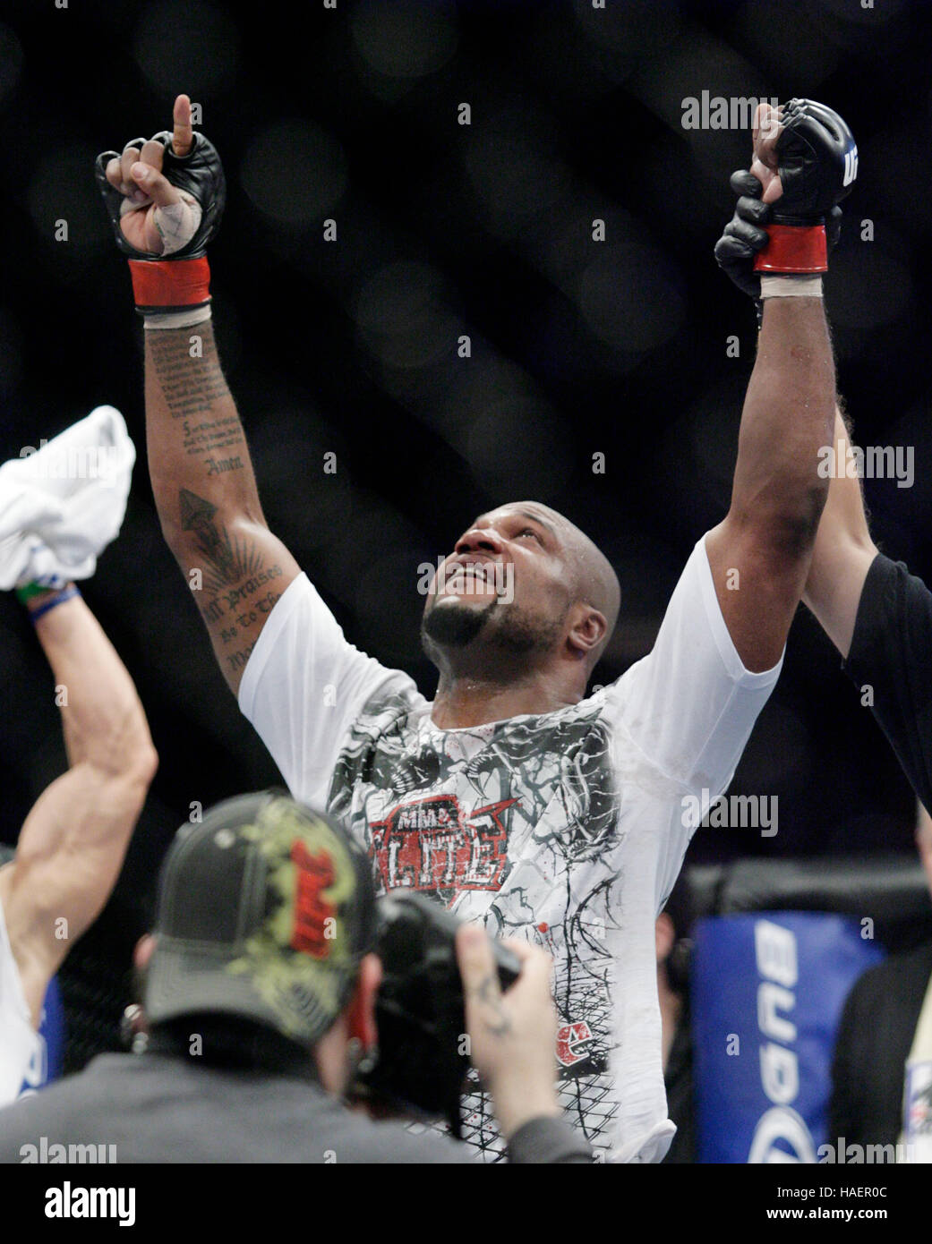 Quinton rampage jackson celebrates victory hi-res stock photography and ...