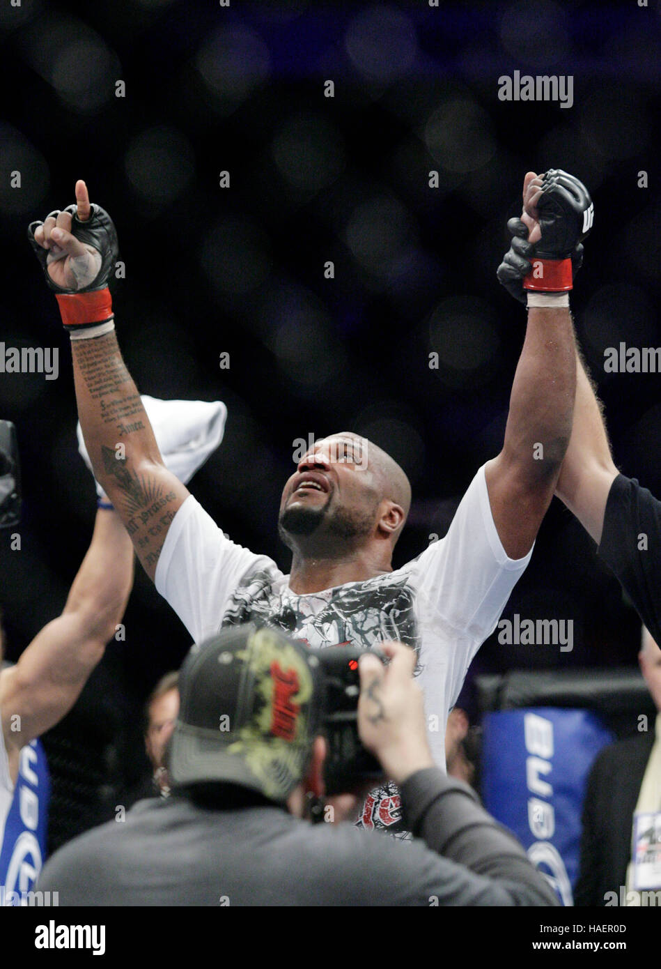 Quinton rampage jackson celebrates victory hi-res stock photography and ...