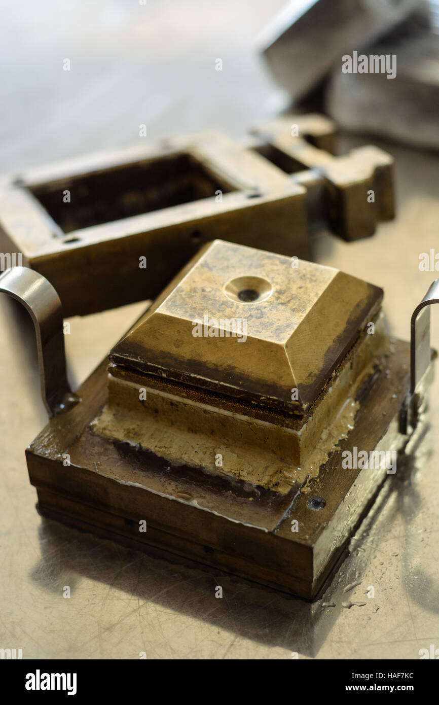 Laboratory test equipment for civil engineering works, direct shear