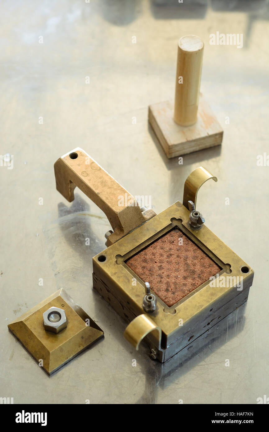 Laboratory test equipment for civil engineering works, direct shear