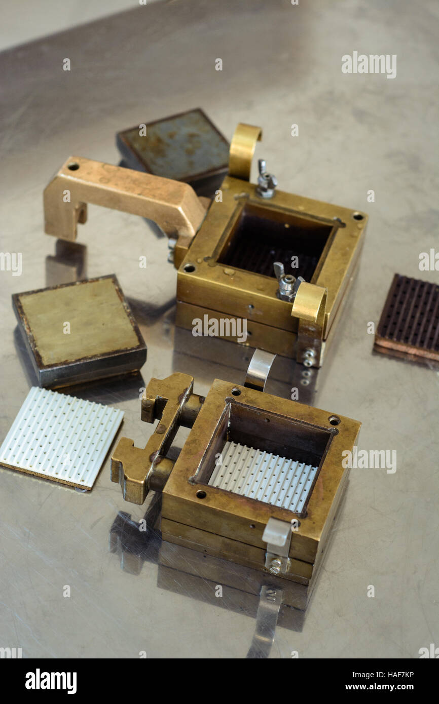 Laboratory test equipment for civil engineering works, direct shear