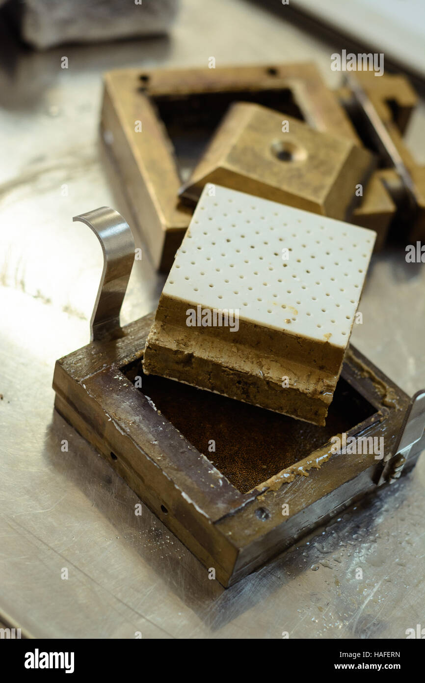 Laboratory test equipment for civil engineering works, direct shear