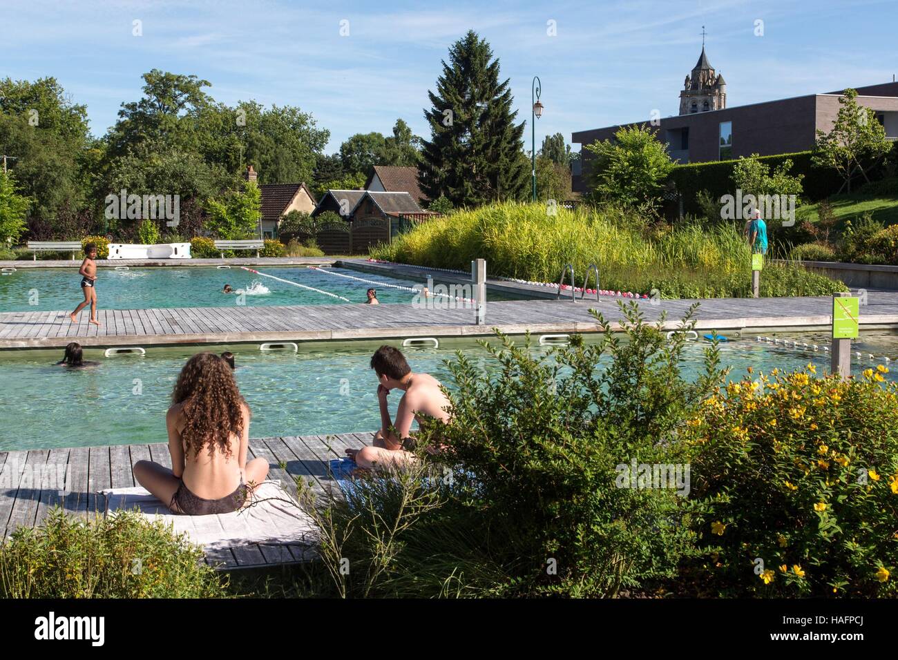 BAIGNADE BIOLOGIQUE, PISCINE ECOLOGIQUE / NATURAL SWIMMING POOL ...