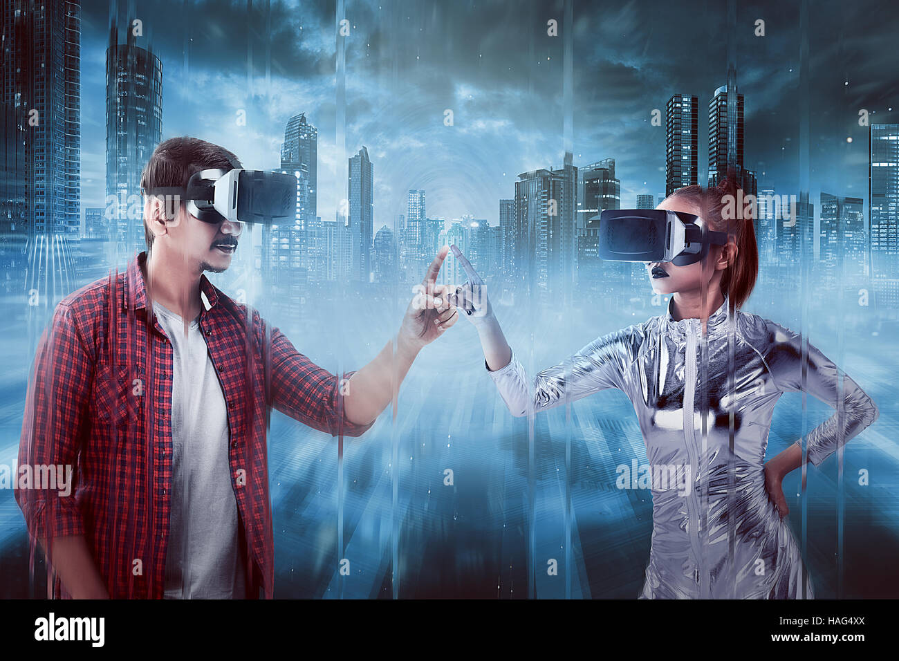 Выпустить виртуальный мир. Кибер мужчина и женщина обложка. Человек и виртуальный мир Full HD.