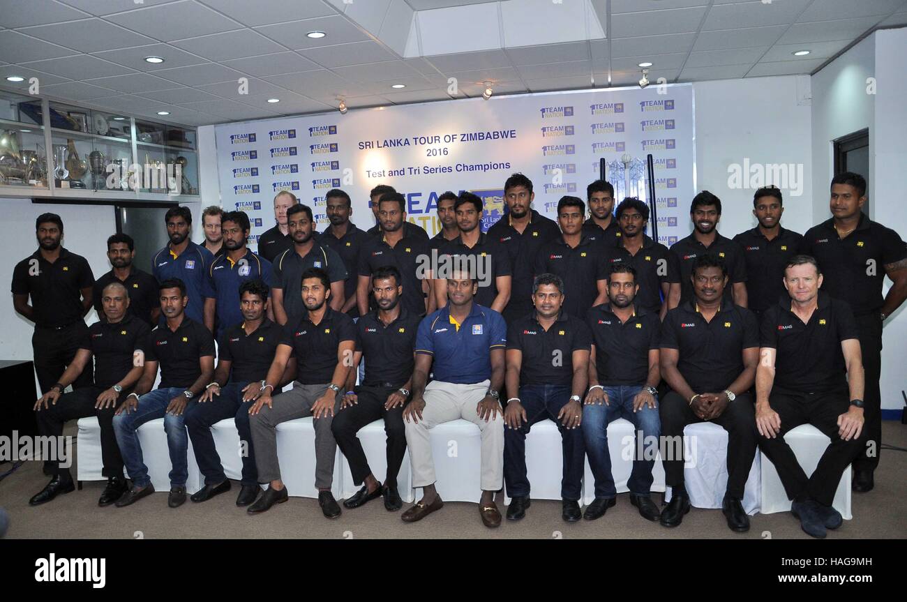 (161130) -- COLOMBO, Nov. 30, 2016 (Xinhua) -- Members of Sri Lankan cricket squad pose for a group photo at the Sri Lanka Cricket premises after returning home victorious from their Zimbabwe tour, in Colombo, Sri Lanka, Nov. 29, 2016. (Xinhua/Gayan Sameera) Stock Photo