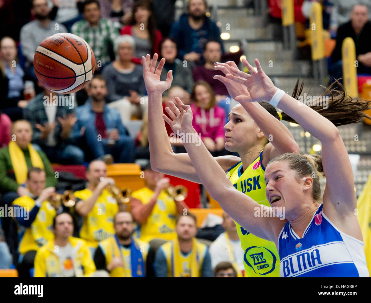 Prague, Czech Republic. 30th Nov, 2016. From left Sonja Petrovic of USK and Gaelle Skrela of