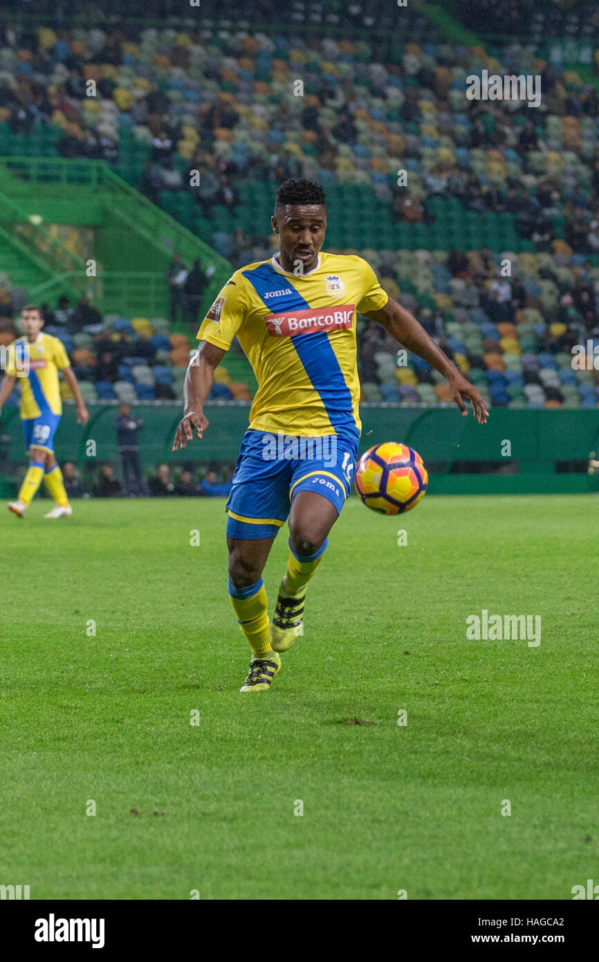 Lisbon, Portugal. 30th Nov, 2016.  Arouca's defender from Cape Verde Gege (14) in action during the game Sporting CP vs FC Arouca Credit:  Alexandre de Sousa/Alamy Live News Stock Photo