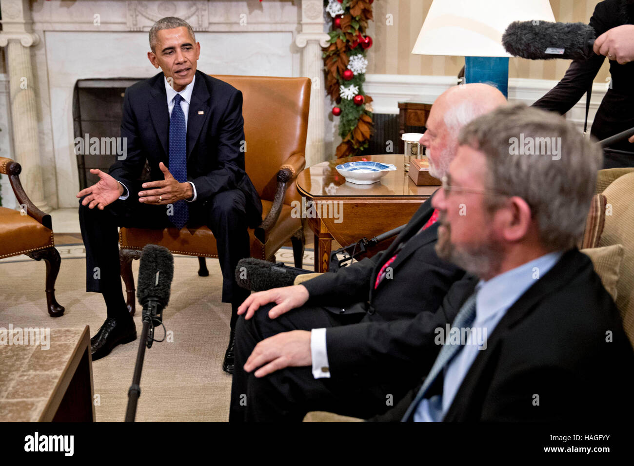 J michael kosterlitz hires stock photography and images Alamy