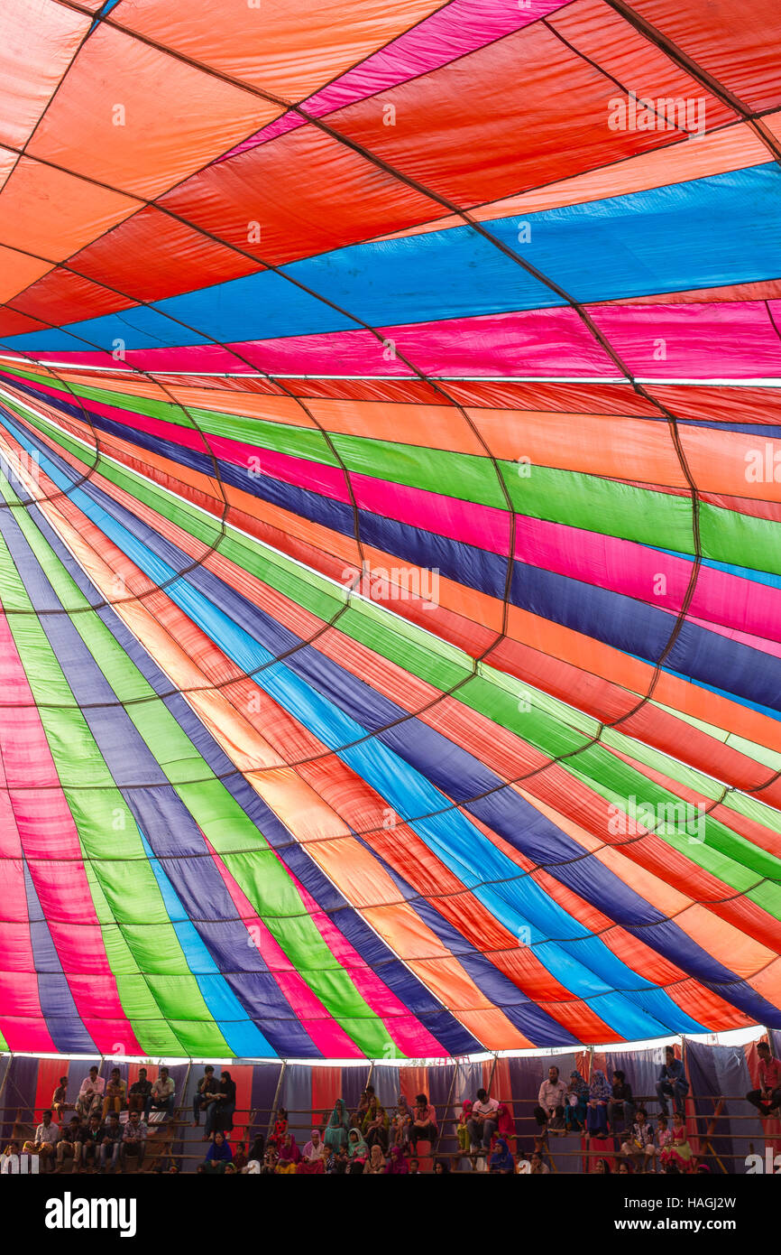 Inside a circus tent hi-res stock photography and images - Alamy