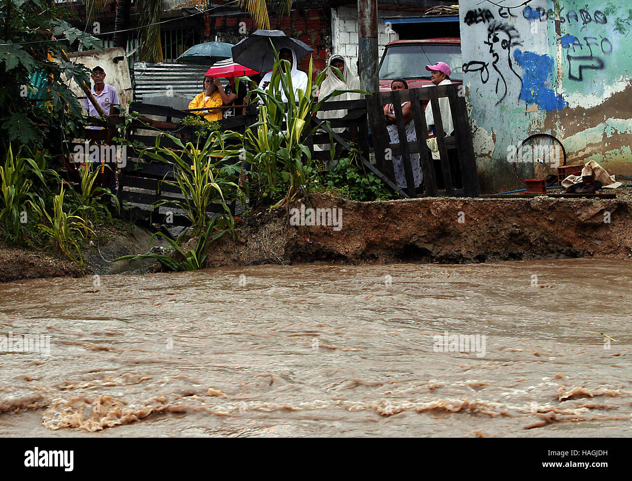 Valencia, Carabobo, Venezuela. 1st Dec, 2016. December 01, 2016 - Valencia, Carabobo, Venezuela - Large floods produced rains in 5 municipalities of Carabobo state, including San Diego, Guacara, Los guayos, Puerto cabello and Valencia. There are innumerable material losses, the amount of vehicles affected so far have been unquantifiable.There are two people missing, In Valencia, Venezuela. Credit: Juan Carlos Hernandez/ZUMA Wire/Alamy Live News Stock Photo