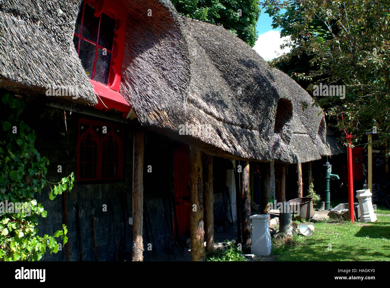 Thatch Cottage, Irish Thatched Cottage, Thatched Forge, Ireland's Ancient East, Cashel Folk Museum Stock Photo