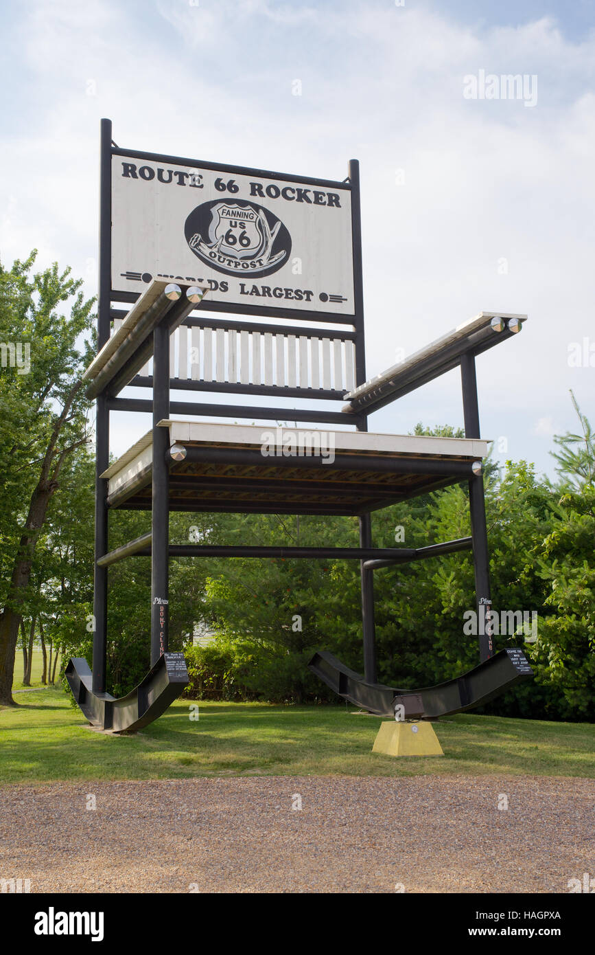 Worlds largest rocking chair route 66 hi-res stock photography and ...