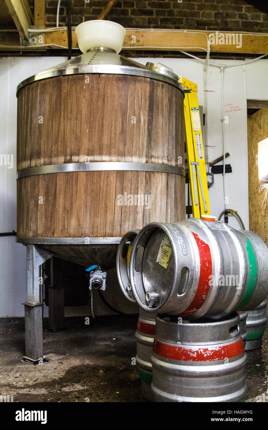 Beer vat hires stock photography and images Alamy