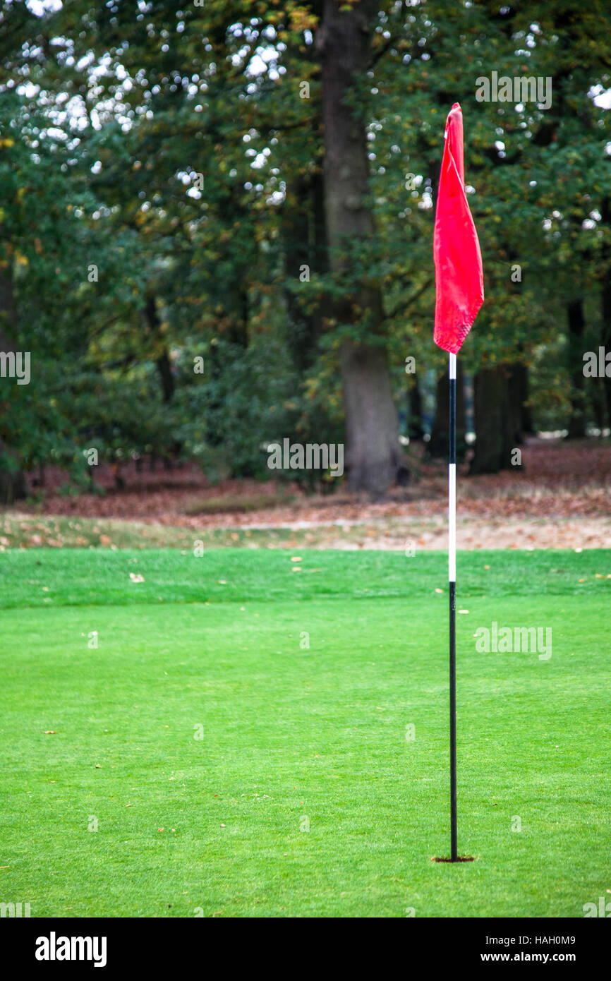 Golf putting green flag hires stock photography and images Alamy