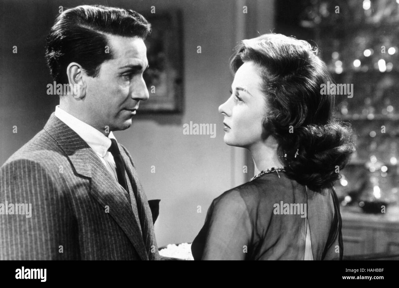 House of Strangers Year : 1949 USA Director : Joseph L. Mankiewicz  Richard Conte, Debra Paget Stock Photo