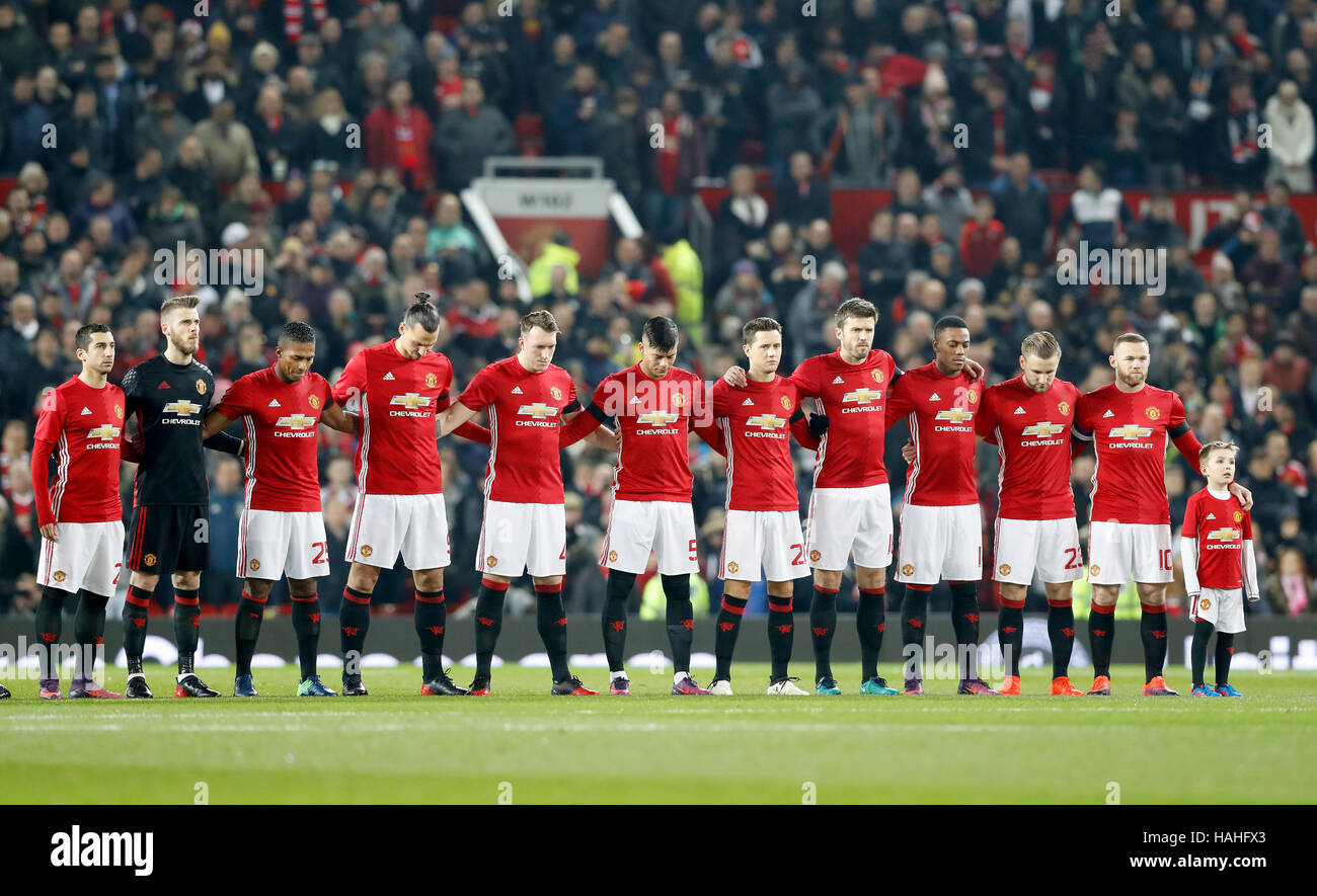 Manchester United stand for a minute's silence for the Colombia plane crash  during the EFL Cup, Quarter Final match at Old Trafford, Manchester Stock  Photo - Alamy