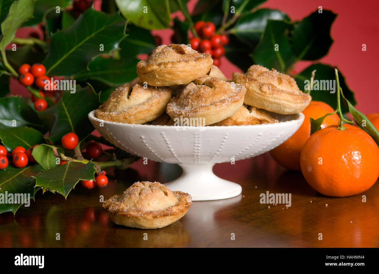 Traditional mince pies hi-res stock photography and images - Alamy
