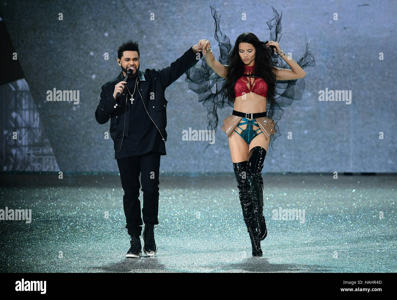 Adriana lima and the weeknd hi-res stock photography and images - Alamy