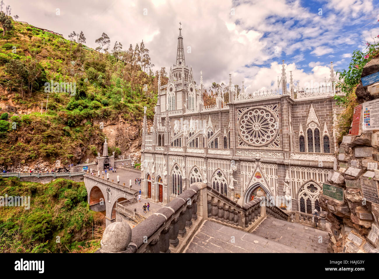 Las Lajas Colombian Catholic Church, Built Between 1916 And 1948 Is A Popular Destination For Religious Believers From All Part Of Latin America Stock Photo