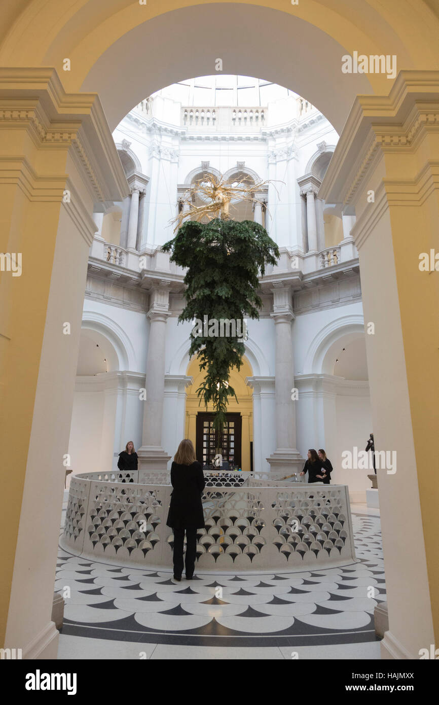 London, UK. 1 December 2016. Tate Britain unveils a Christmas tree by