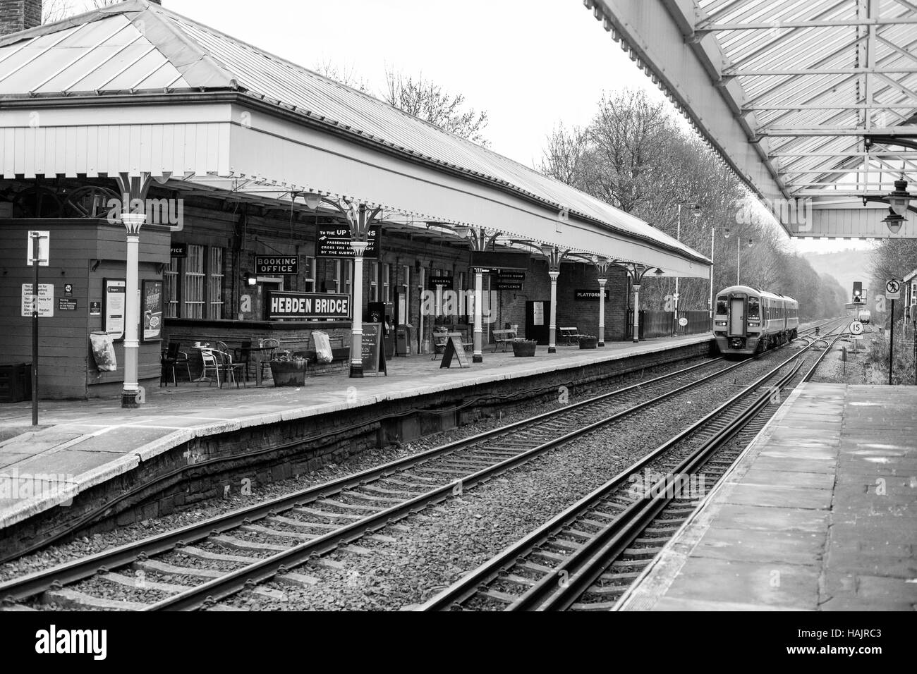 Halifax railway station west yorkshire Black and White Stock Photos