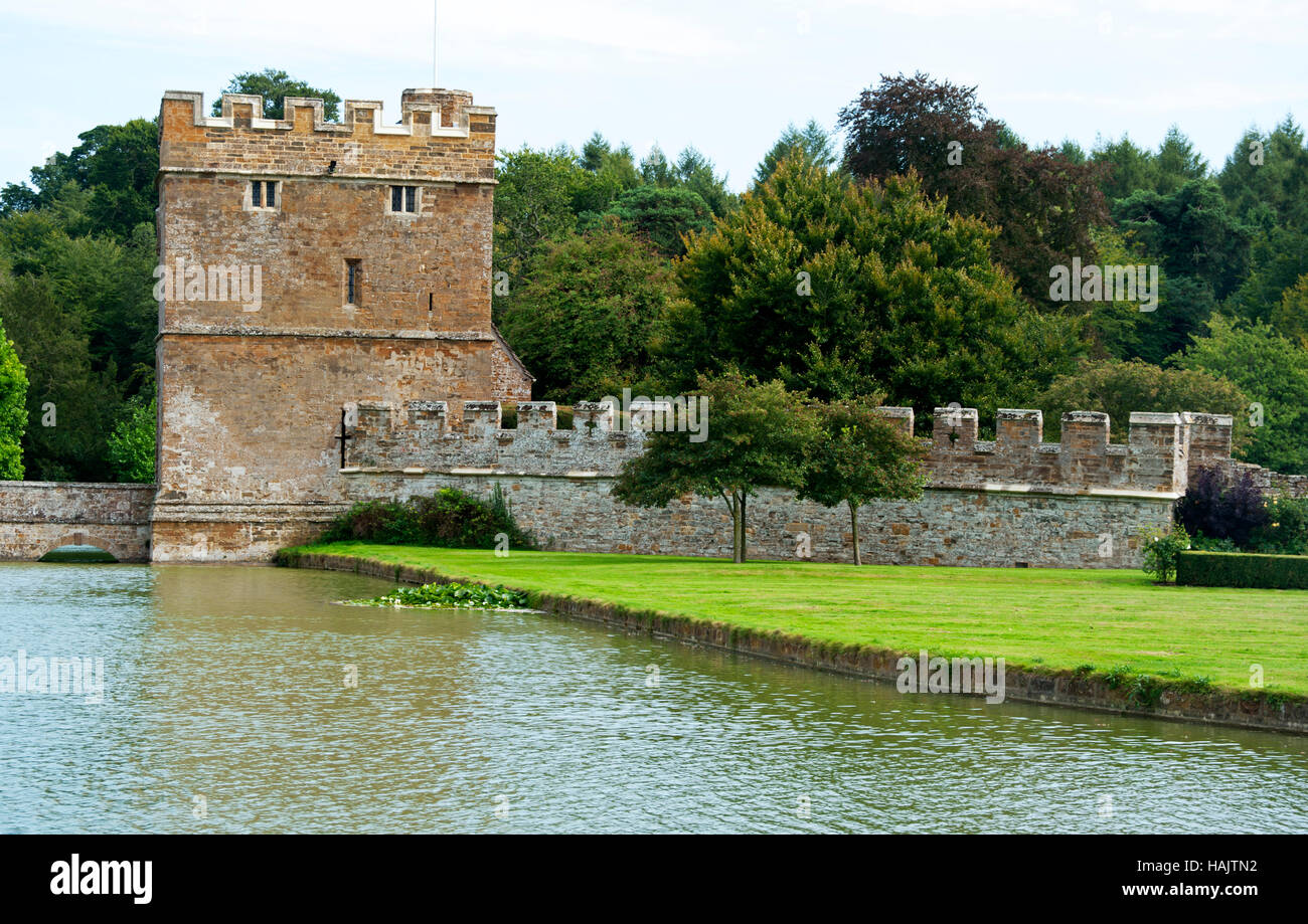Broughton Castle, Gate House, Oxfordshire, England Stock Photo Alamy