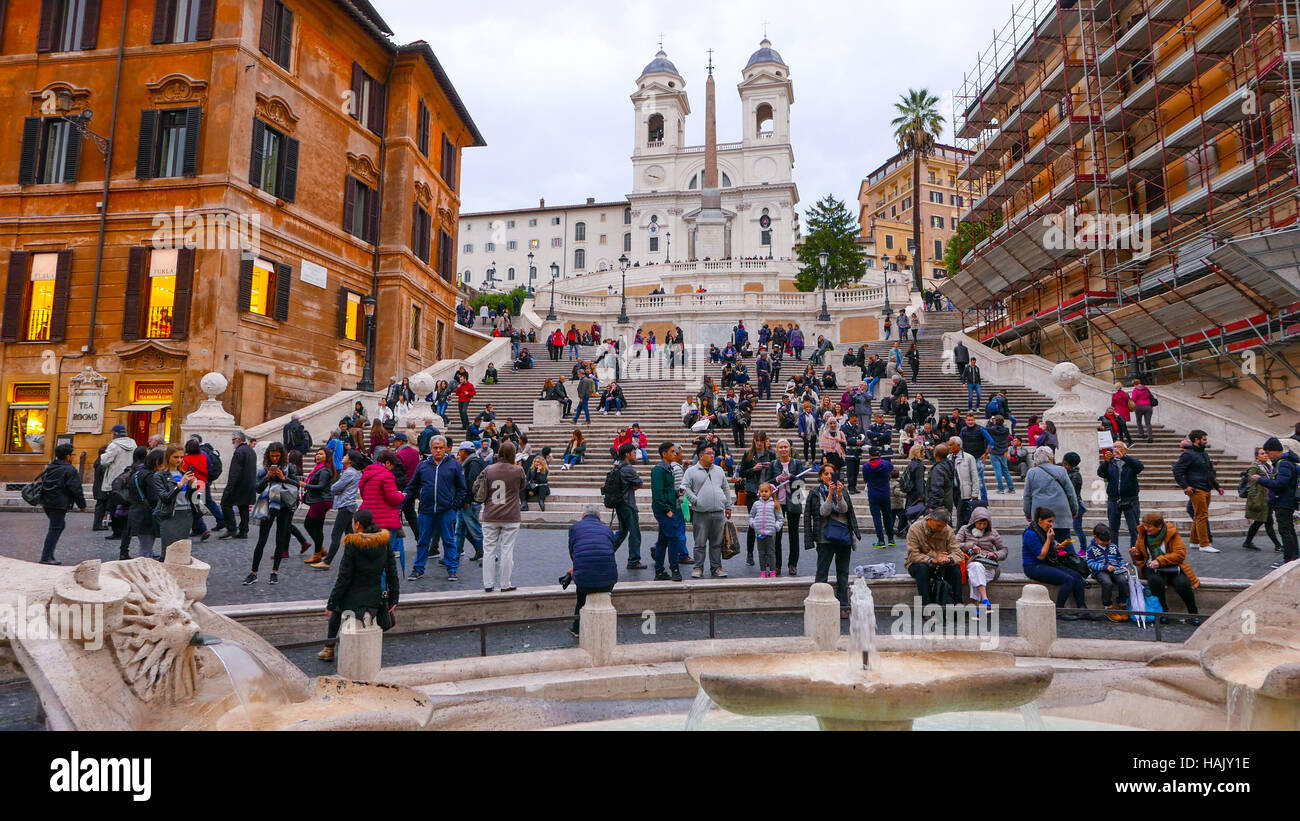 The Spanish Square in Rome with the fanmous landmark of Spanish Steps Stock Photo Alamy
