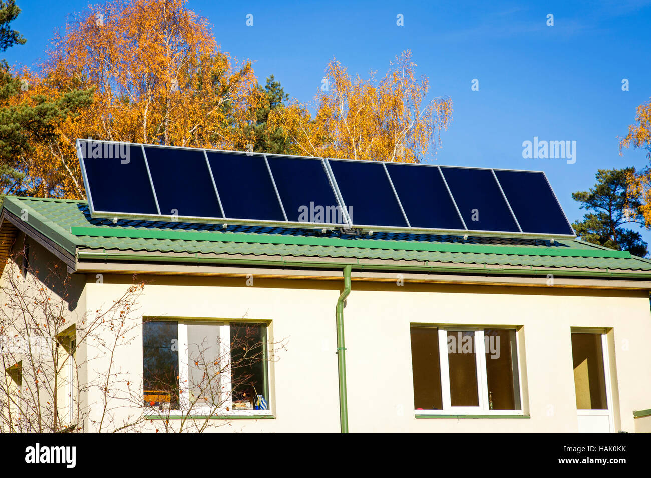 Solar panel house roof hi-res stock photography and images - Alamy
