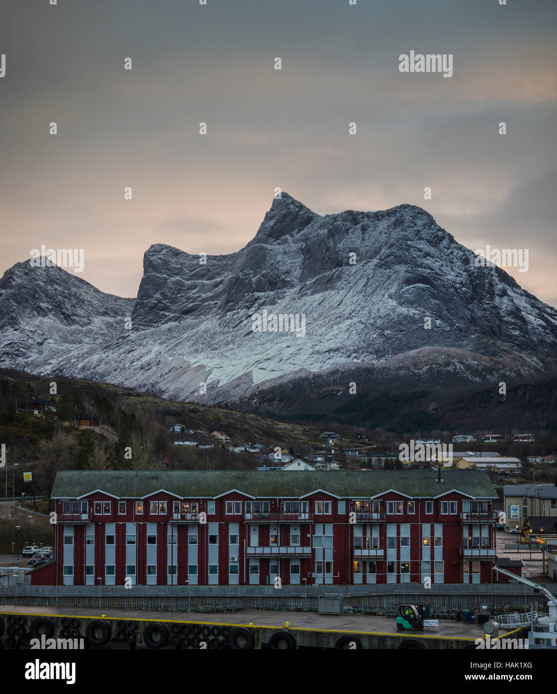 List 28+ Images city in the shadow of the snowy range Latest