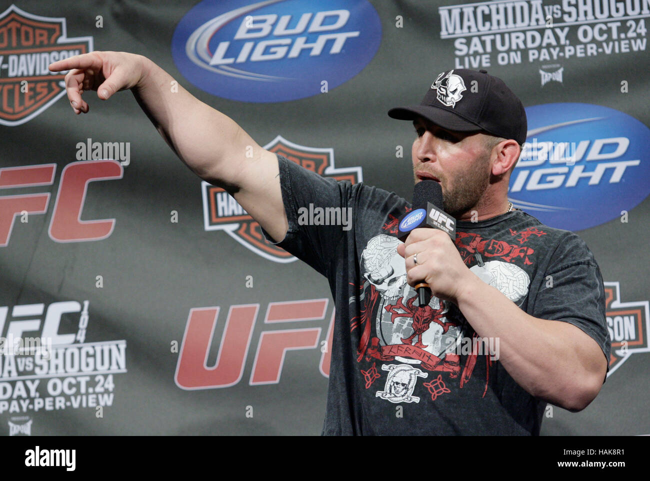 Shane Carwin in Los Angeles, California on October 23, 2009. Photo by