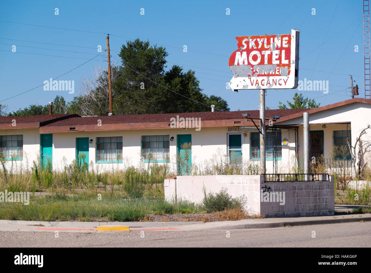Abandoned motel hires stock photography and images Alamy
