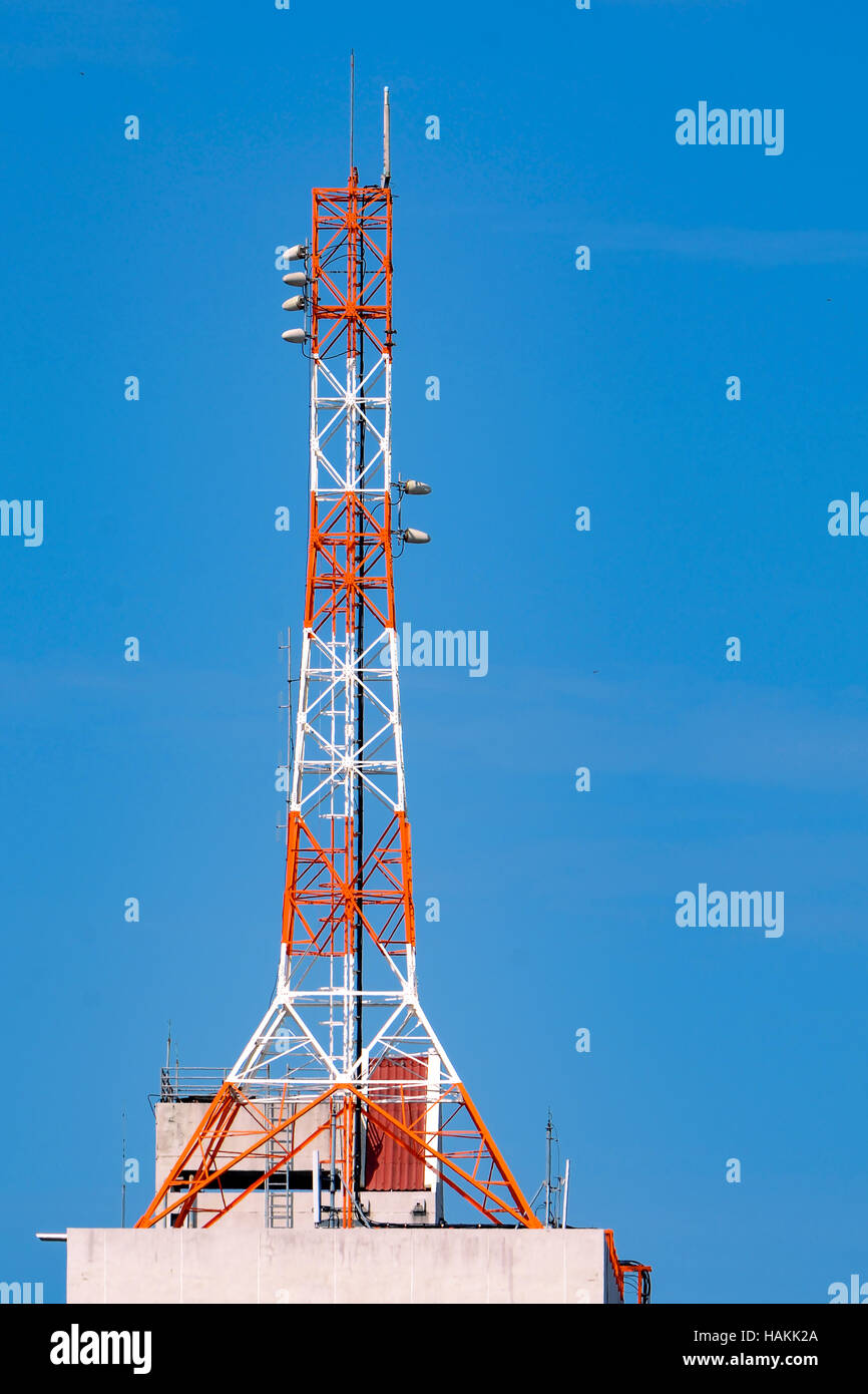 Cell phone tower red white hi-res stock photography and images - Alamy