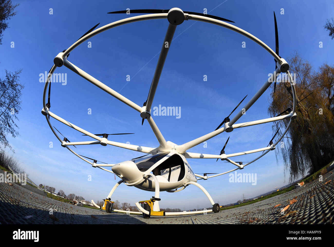 Volo drone hi-res stock photography and images - Alamy