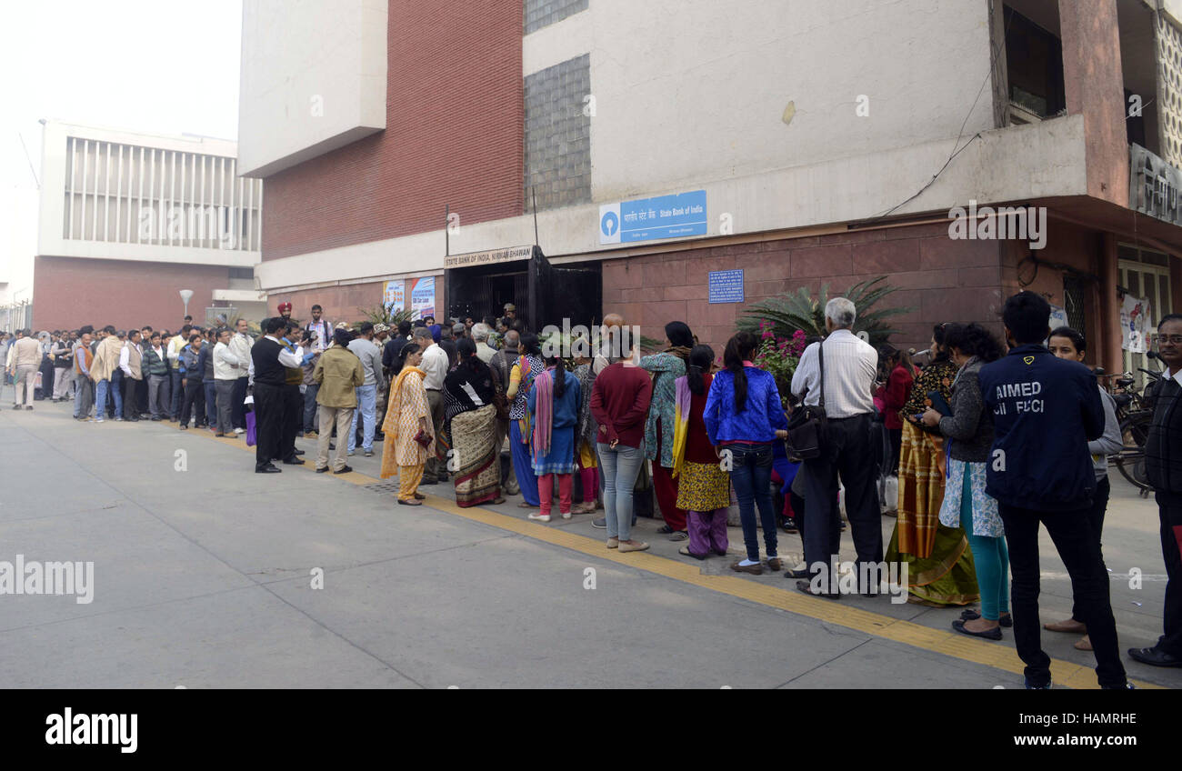 Indian bank queue hi-res stock photography and images - Alamy