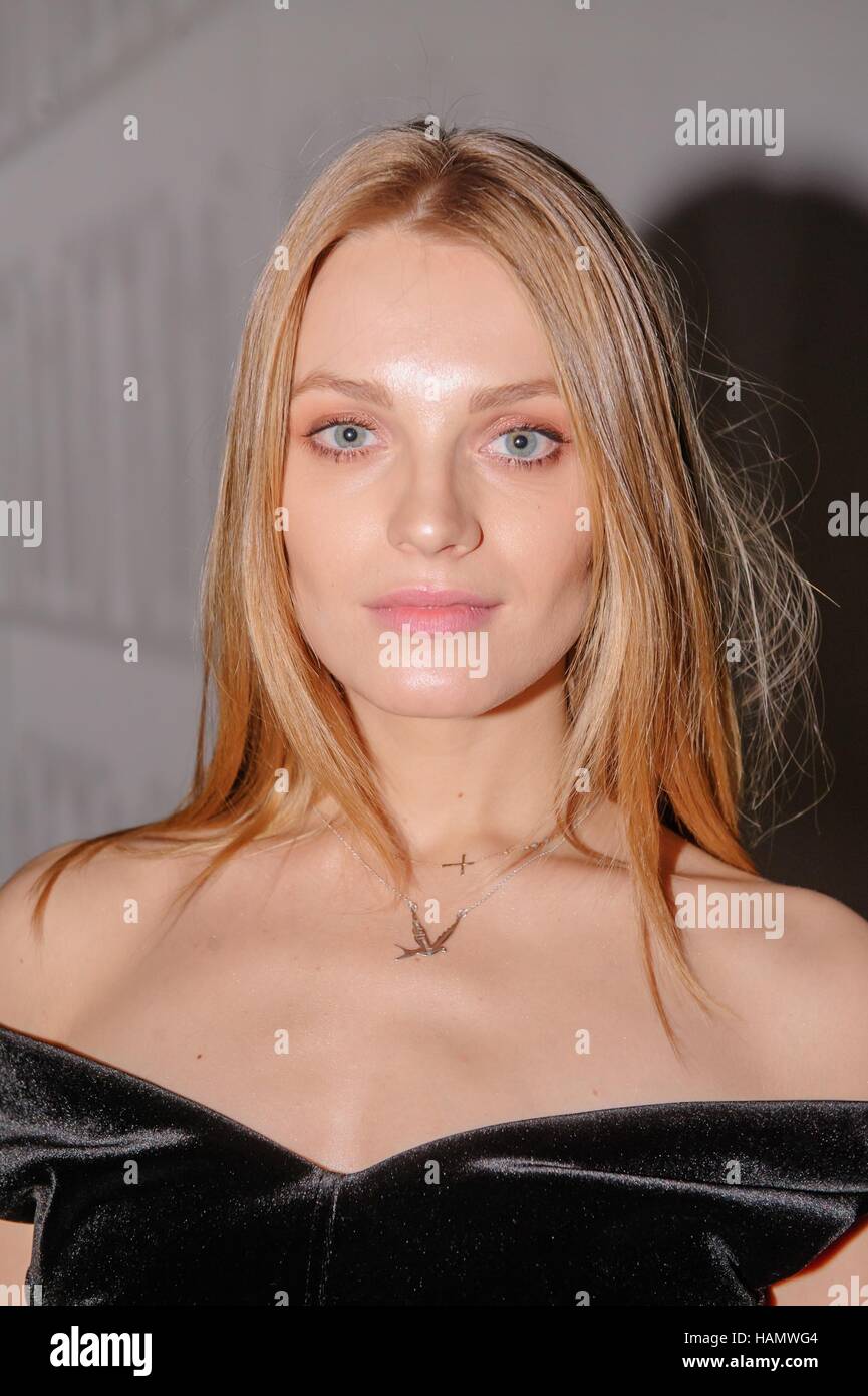 Warsaw, Poland. 01st Dec, 2016. Polish fashion model Anna Jagodzinska attends a charity event named Become a Dog Angel on December 1, 2016 in Warsaw, Poland. Credit:  East News sp. z o.o./Alamy Live News Stock Photo