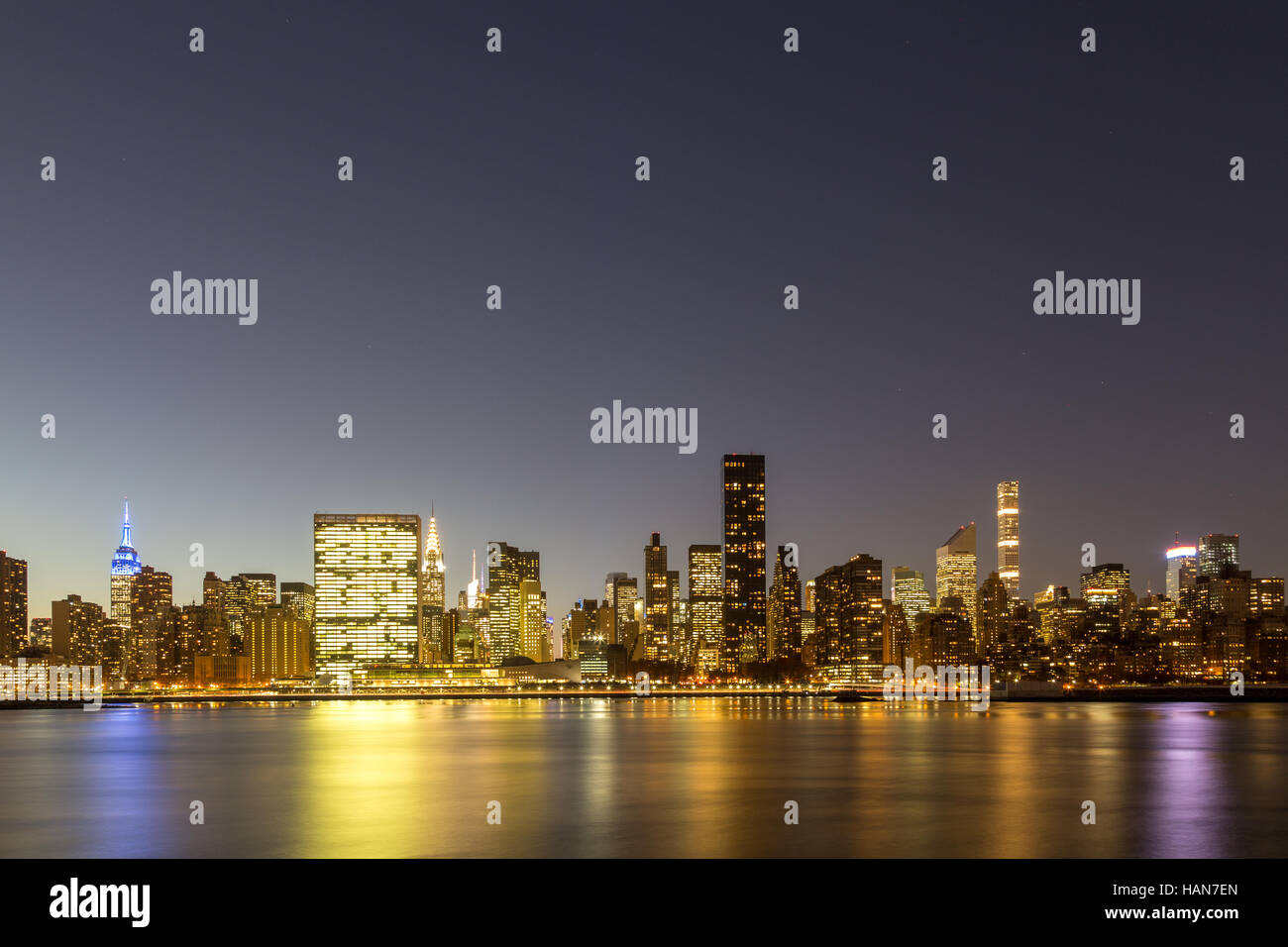 New york skyline night chrysler hi-res stock photography and images - Alamy