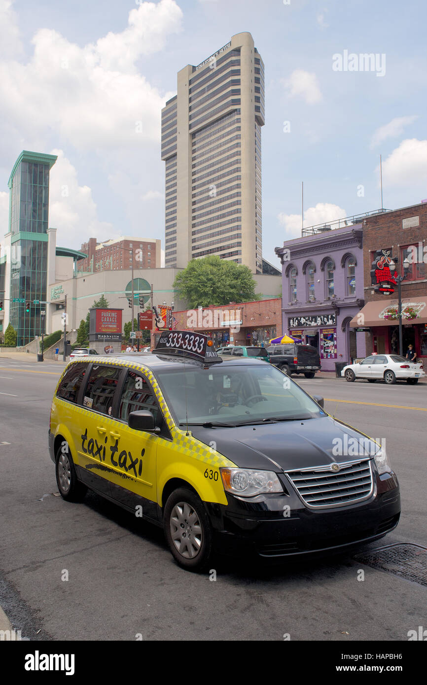 Taxi on Broadway, Downtown Nashville, Tennessee, USA Stock Photo Alamy