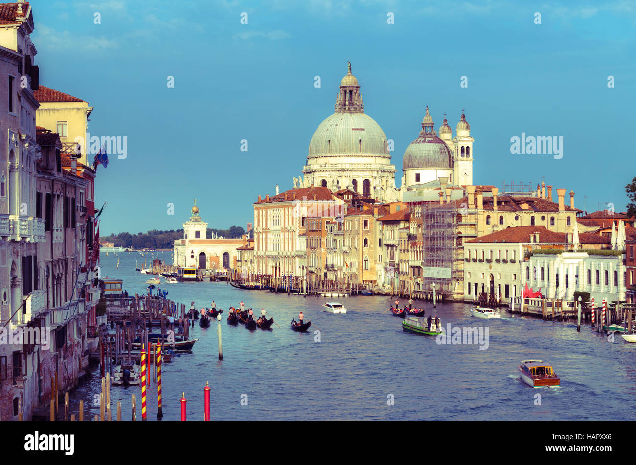 Gorgeous view of the Grand Canal and Basilica Santa Maria della Salute ...