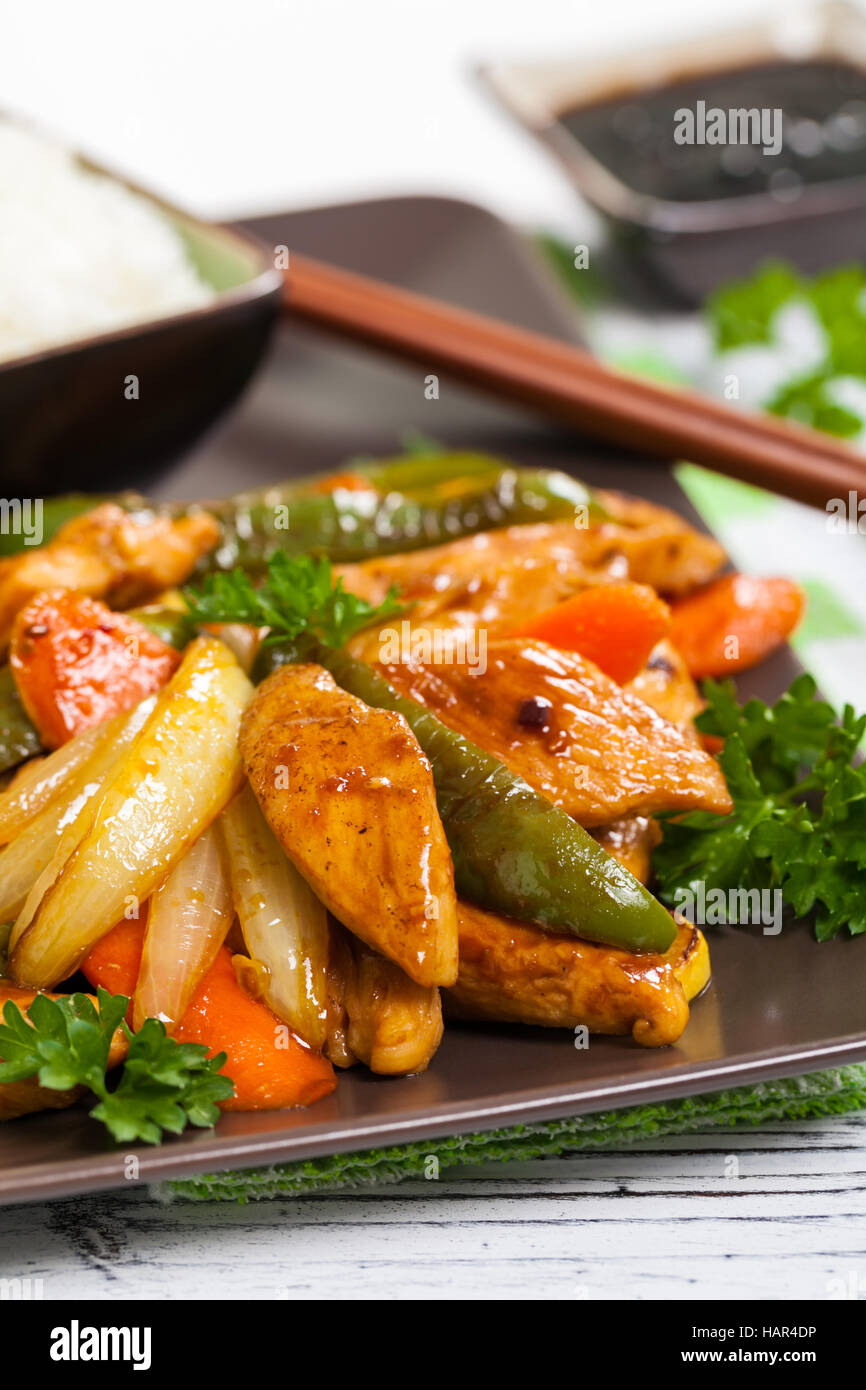 Chicken and Vegetable Asian Stir-Fry Stock Photo - Alamy