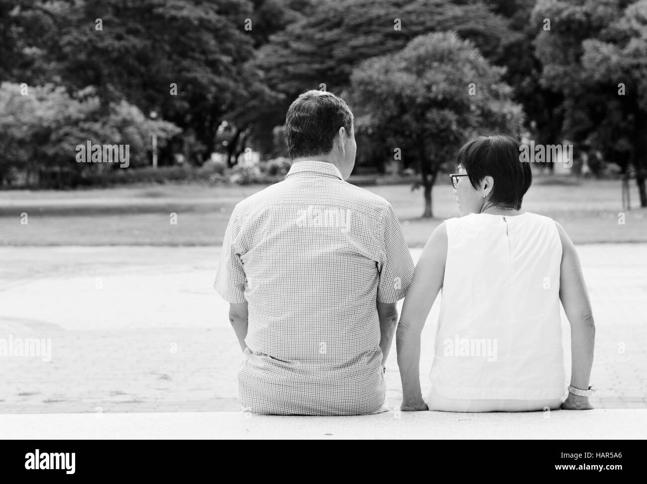 Happy park old couple Black and White Stock Photos & Images - Alamy