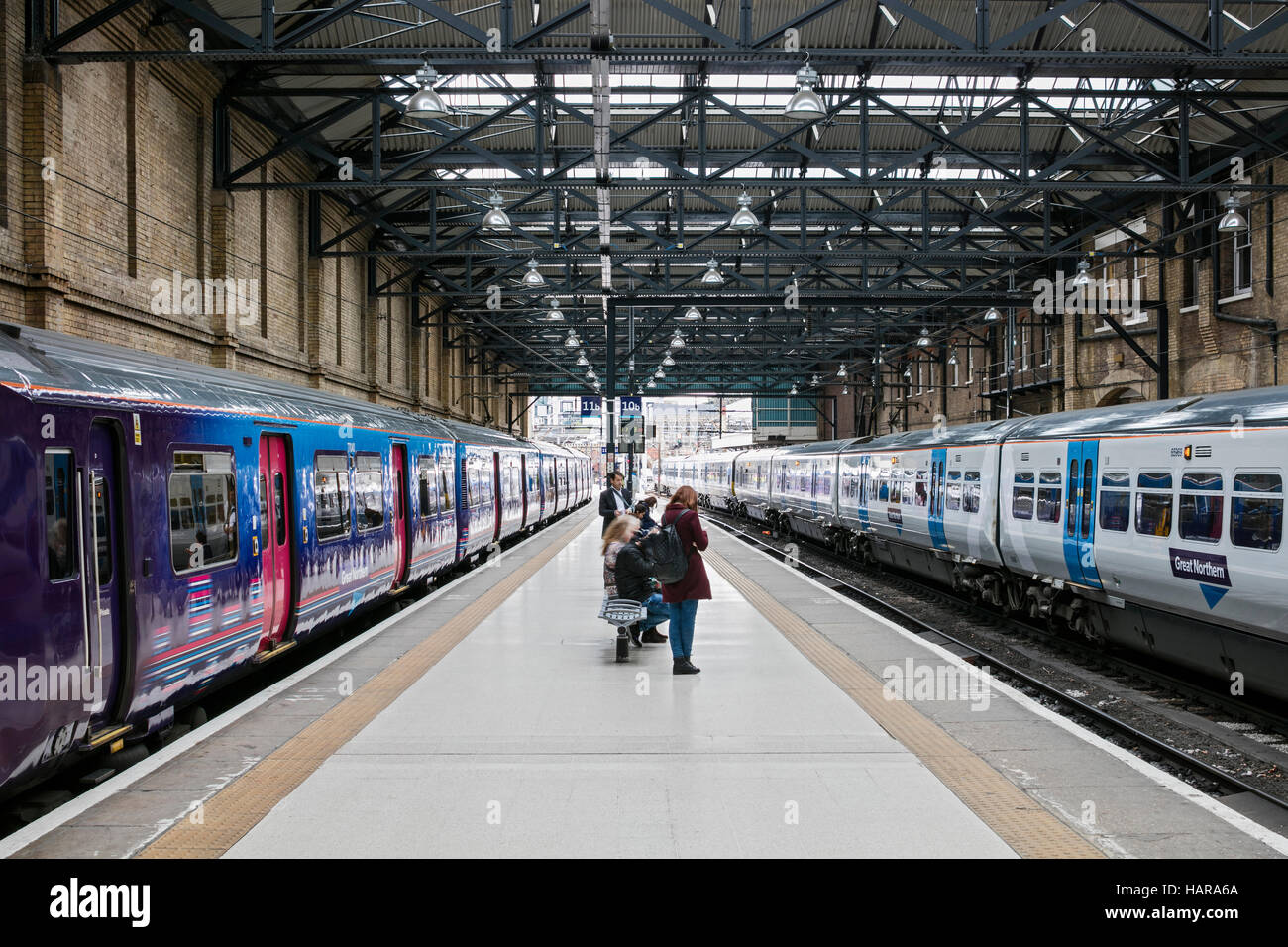Kings Cross Station Interior Stock Photo - Alamy