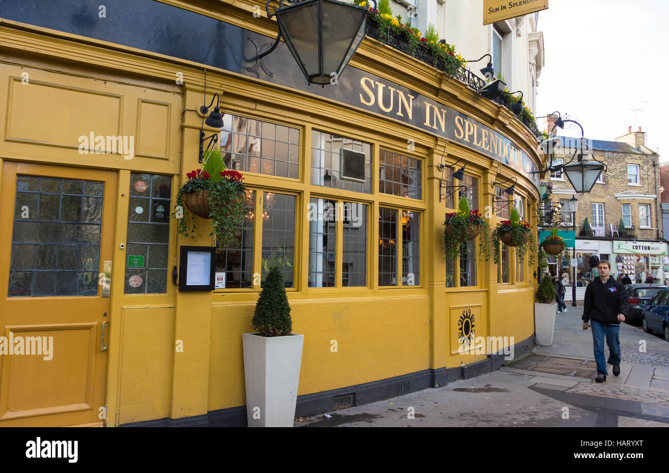 London, England-November 13,2016 : The pub Sun in splendour  located in Notting hill district, on Portobello Road London, UK. Stock Photo