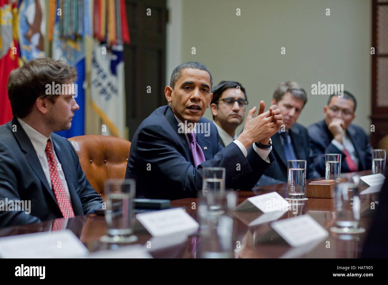 U.S. President Barack Obama meets with White House Fellows in the White House Roosevelt Room December 16, 2009 in Washington, DC. Stock Photo