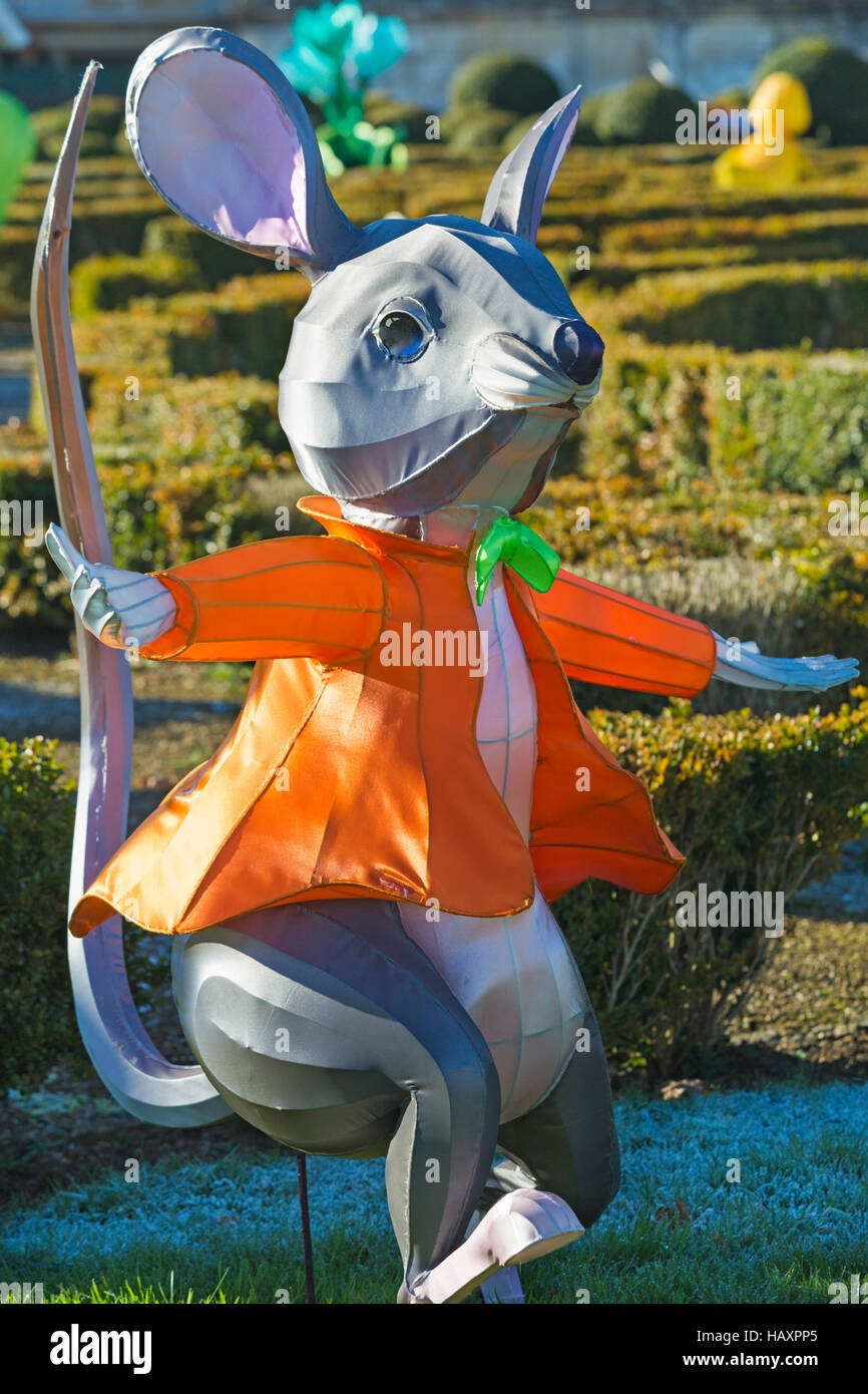 Christmas Festival of Light at Longleat to celebrate the Safari Park's 50th anniversary with the theme of Beatrix Potter. mouse in maze Stock Photo